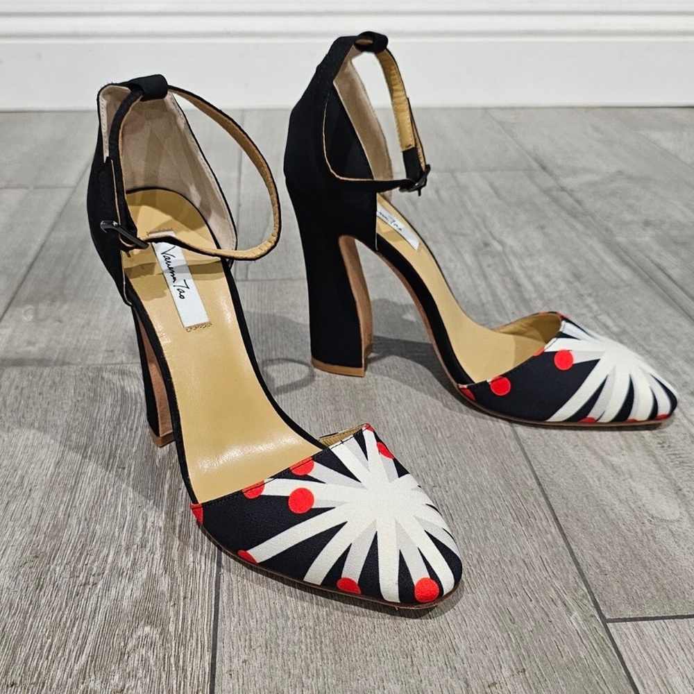 VANESSA TAO Anthropologie Pop Art Black Satin D'Orsay Ankle Strap Pumps 40/9
